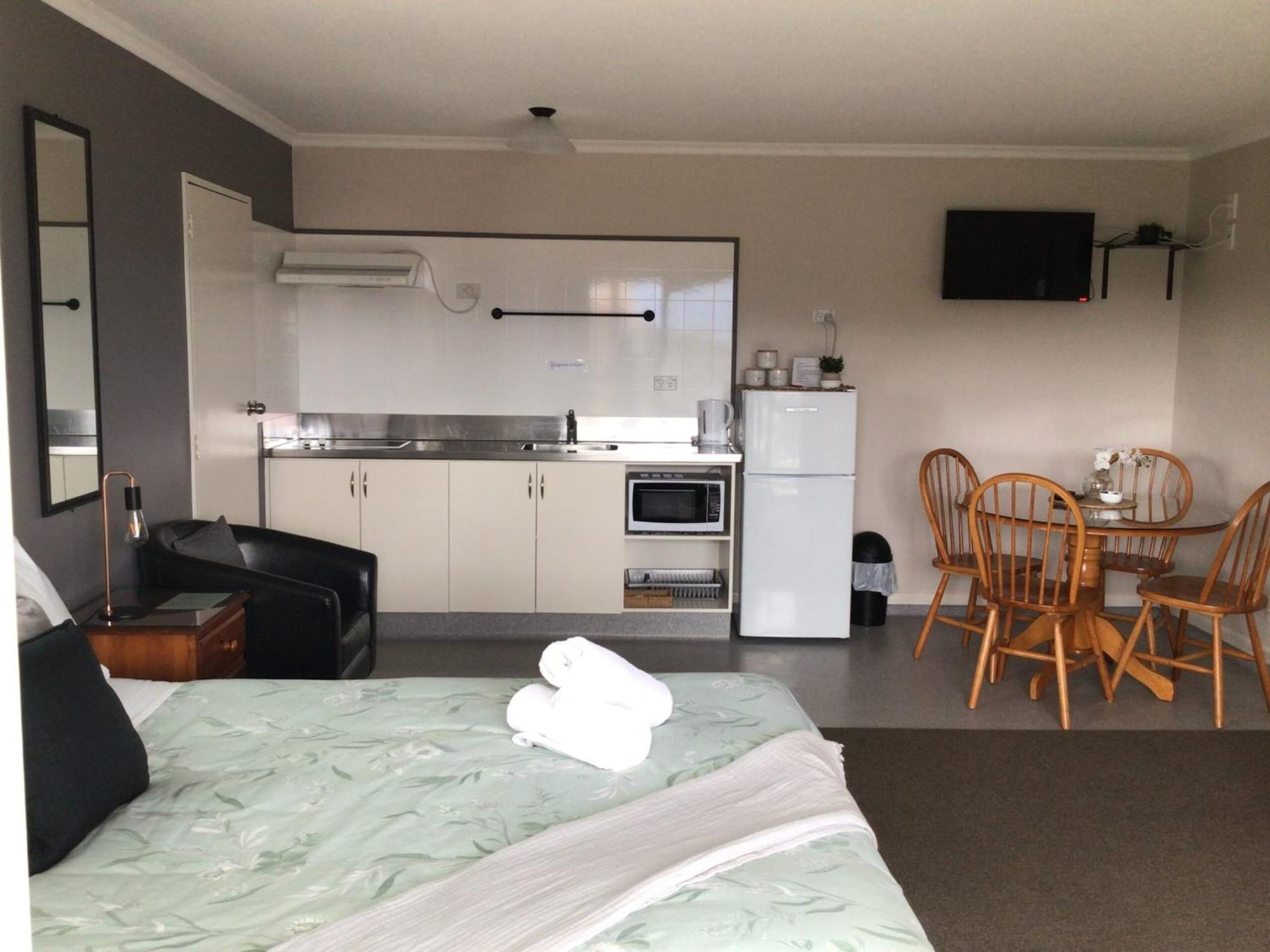 Fiordland Great Views Holiday Park Te Anau Esterno foto