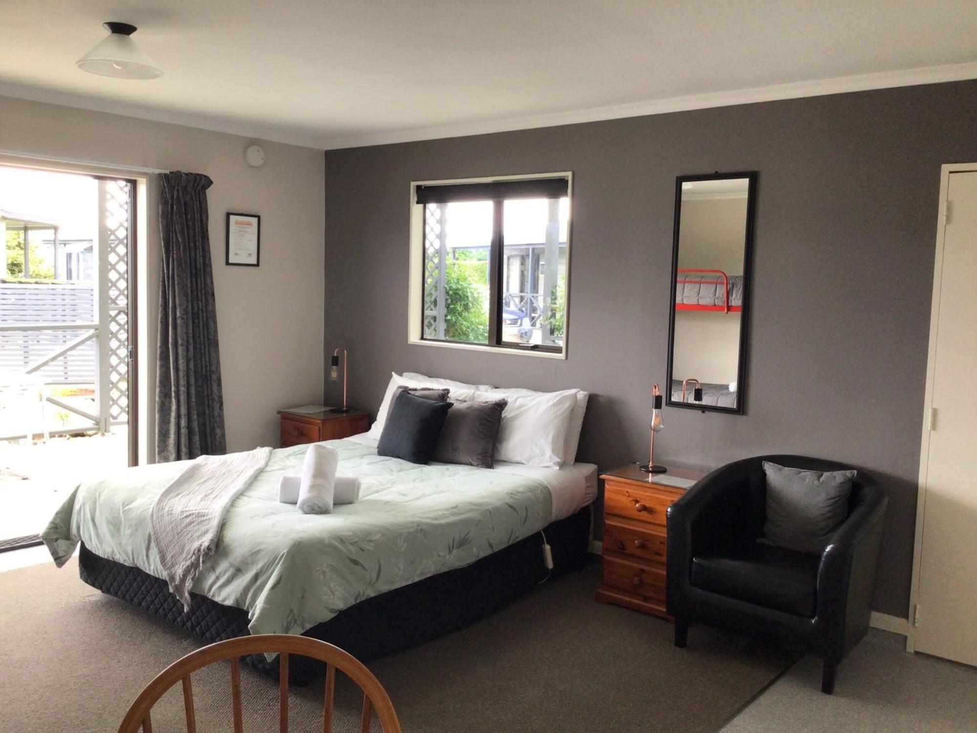 Fiordland Great Views Holiday Park Te Anau Esterno foto