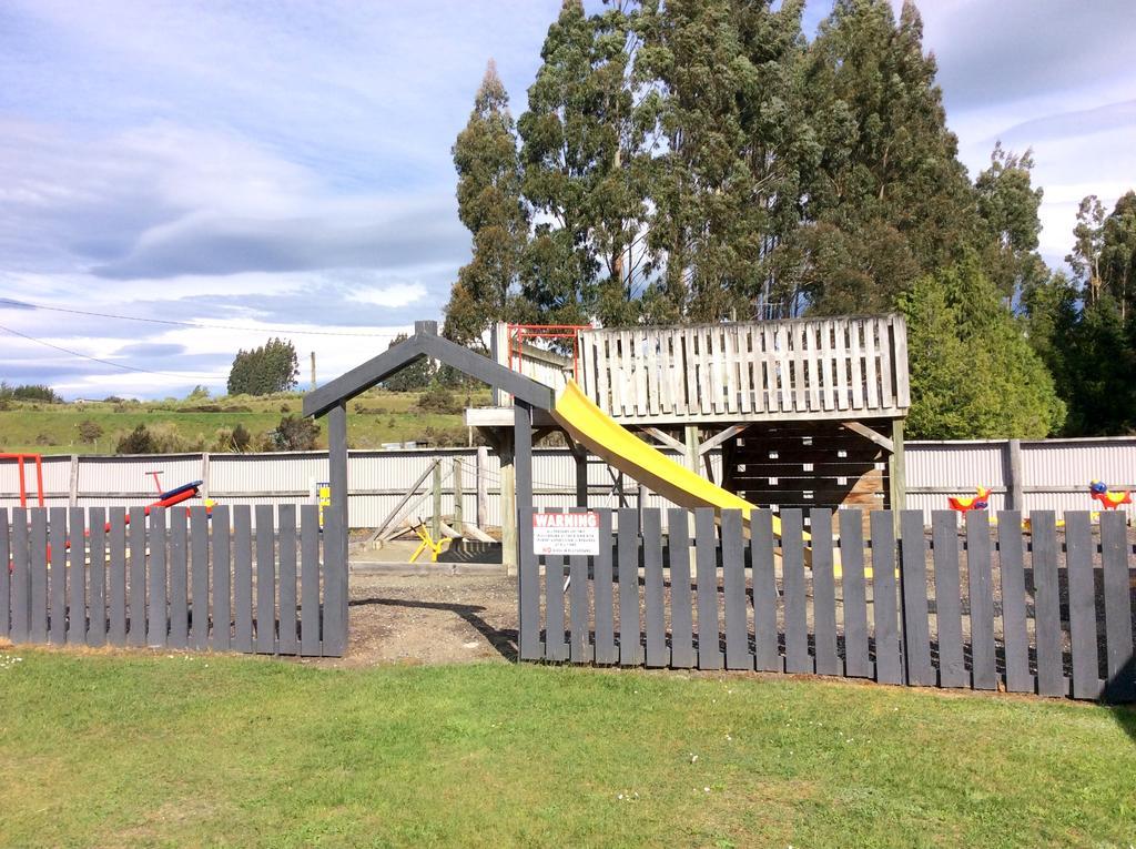 Fiordland Great Views Holiday Park Te Anau Esterno foto