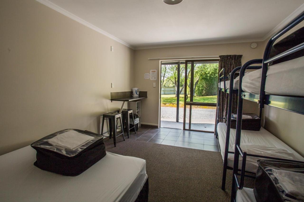 Fiordland Great Views Holiday Park Te Anau Esterno foto